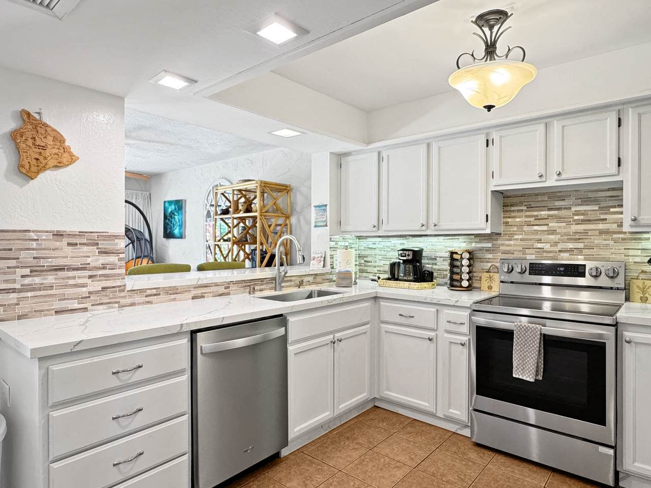 75-6082 Alii Dr - Photo 1