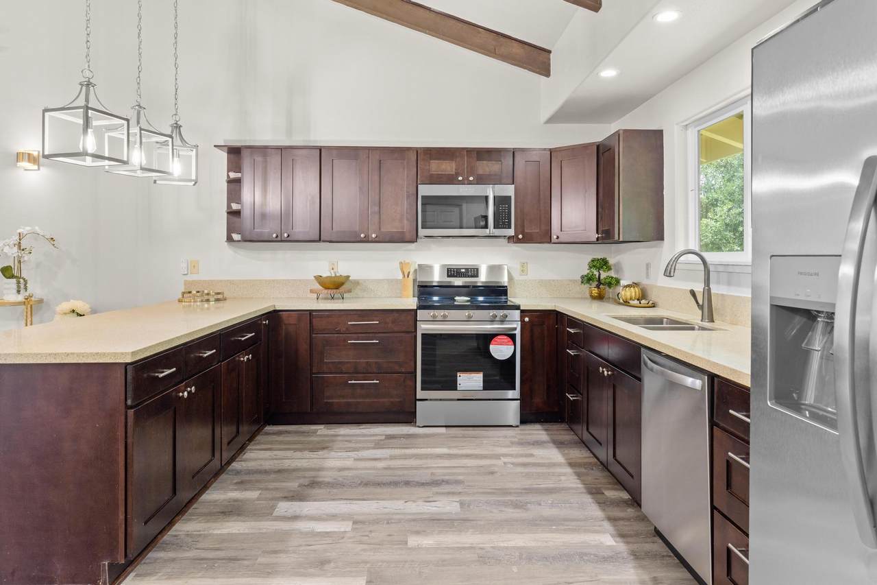 15-2060 29TH AVE - Photo 1