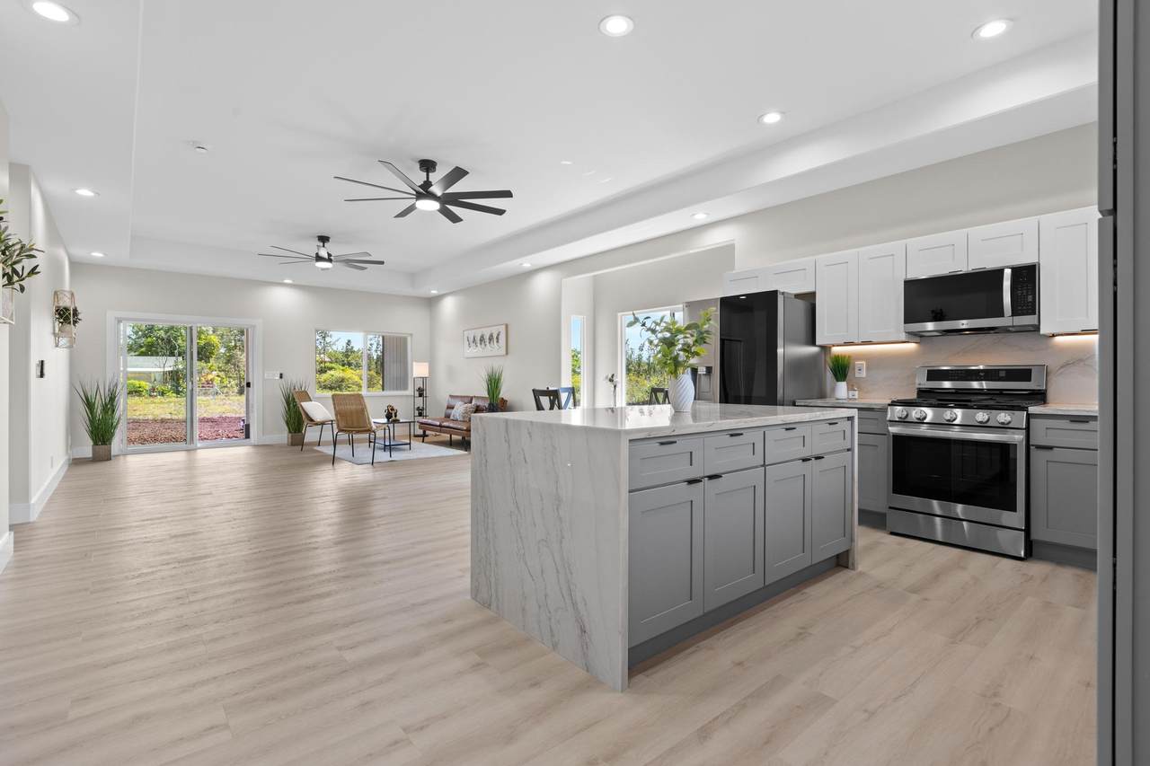 15-1628 Loke Rd - Photo 1