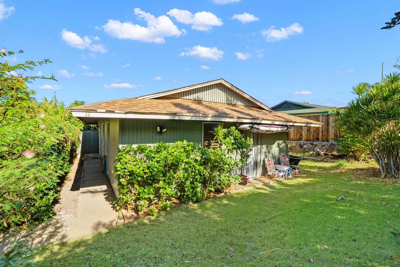 62-3281-A Hulukupuna St - Photo 1