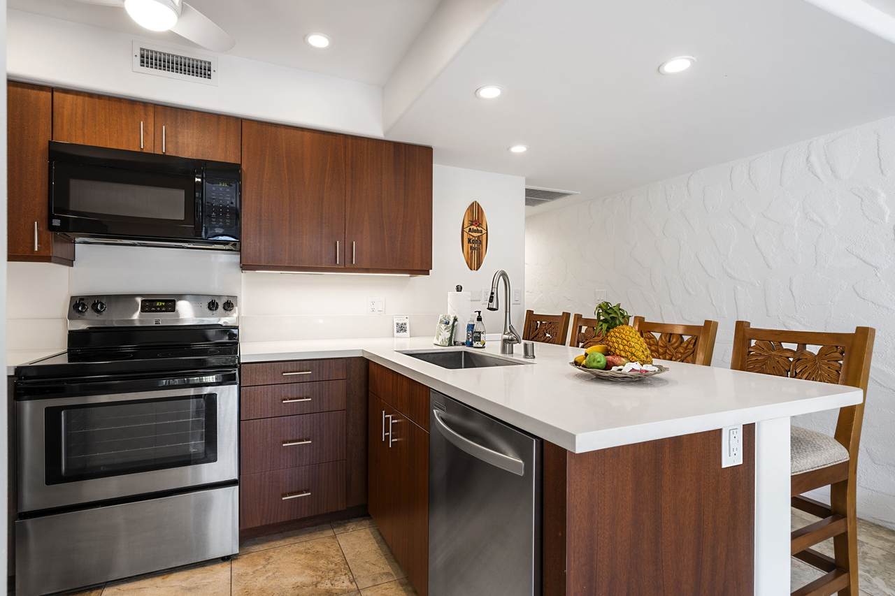 75-6082 Alii Dr - Photo 1