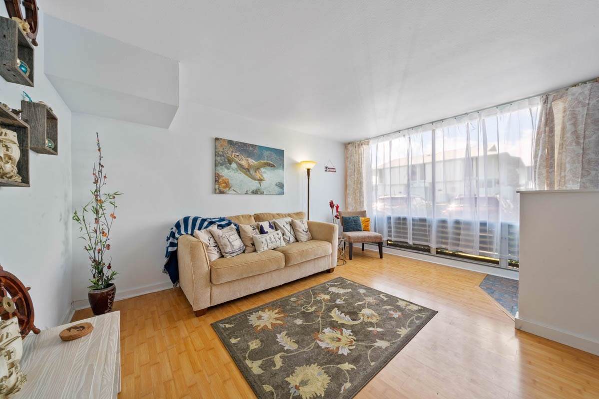 188 Hale St - Photo 1