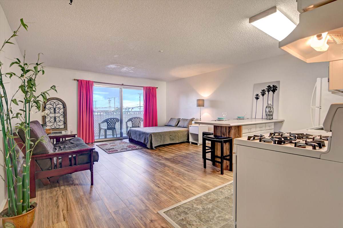 355 Kalanianaole St - Photo 1