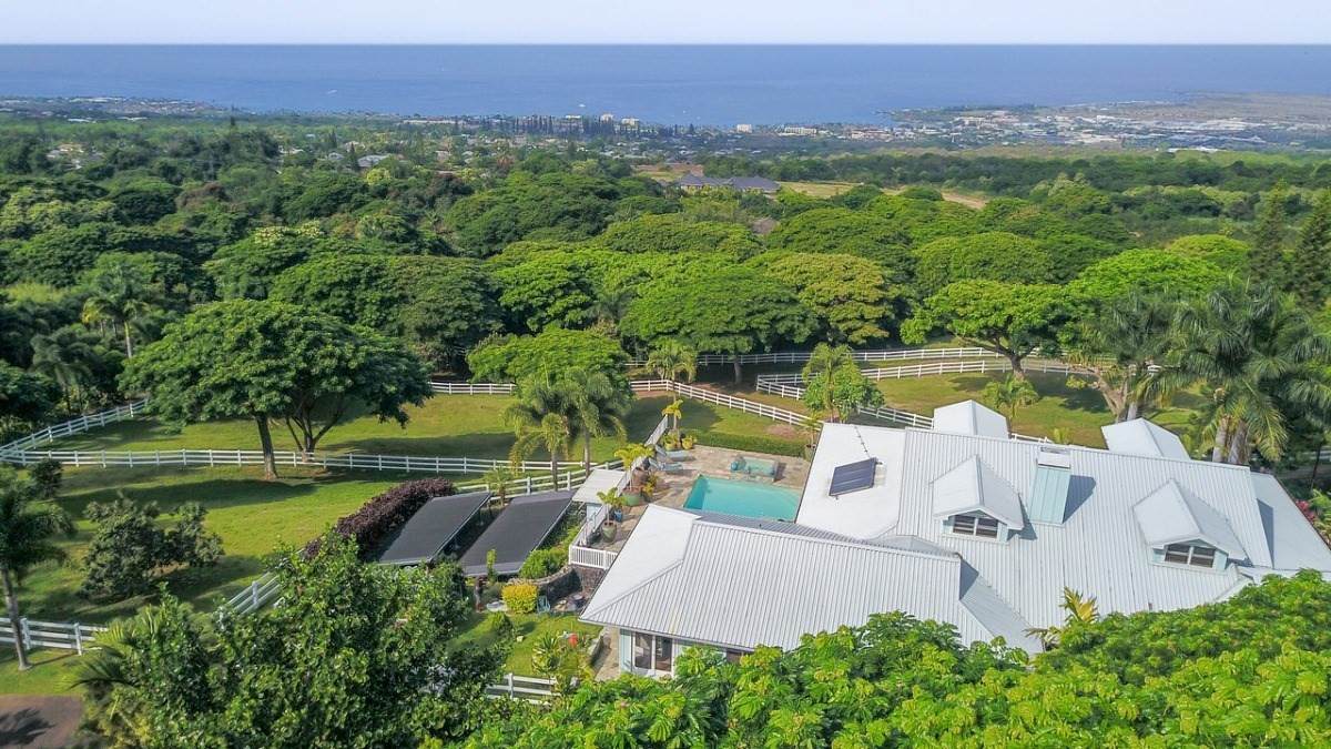 https://bt-photos.global.ssl.fastly.net/hawaii/orig_boomver_1_655248-2.jpg