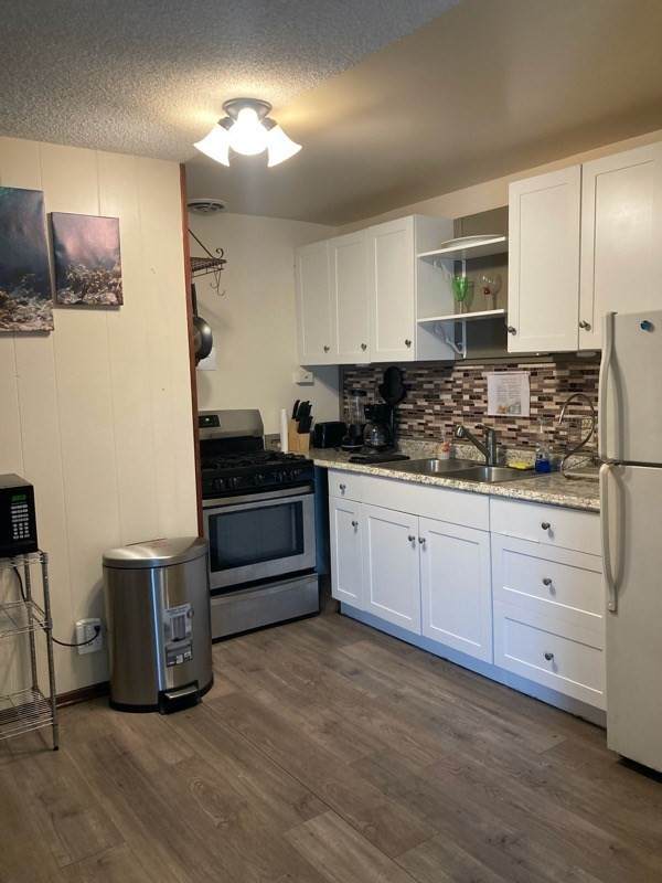 485 Waianuenue Ave - Photo 1