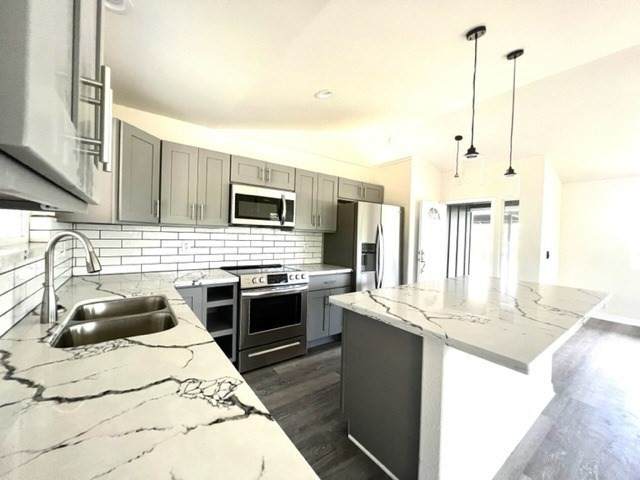 15-1412 17TH AVE - Photo 1