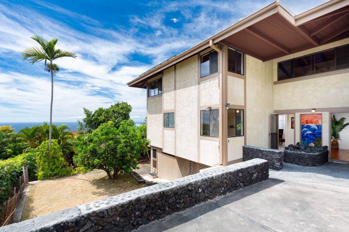 https://bt-photos.global.ssl.fastly.net/hawaii/orig_boomver_1_669670-2.jpg
