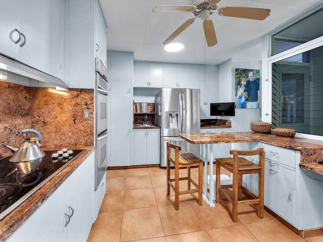 224 Paukaa Dr - Photo 1