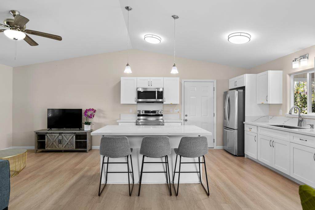 15-1622 12TH AVE - Photo 1