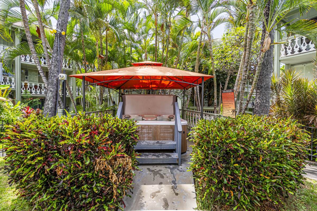 https://bt-photos.global.ssl.fastly.net/hawaii/orig_boomver_1_723106-9.jpg
