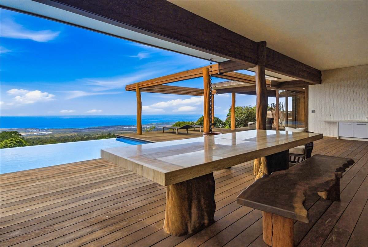https://bt-photos.global.ssl.fastly.net/hawaii/orig_boomver_1_728265-1.jpg