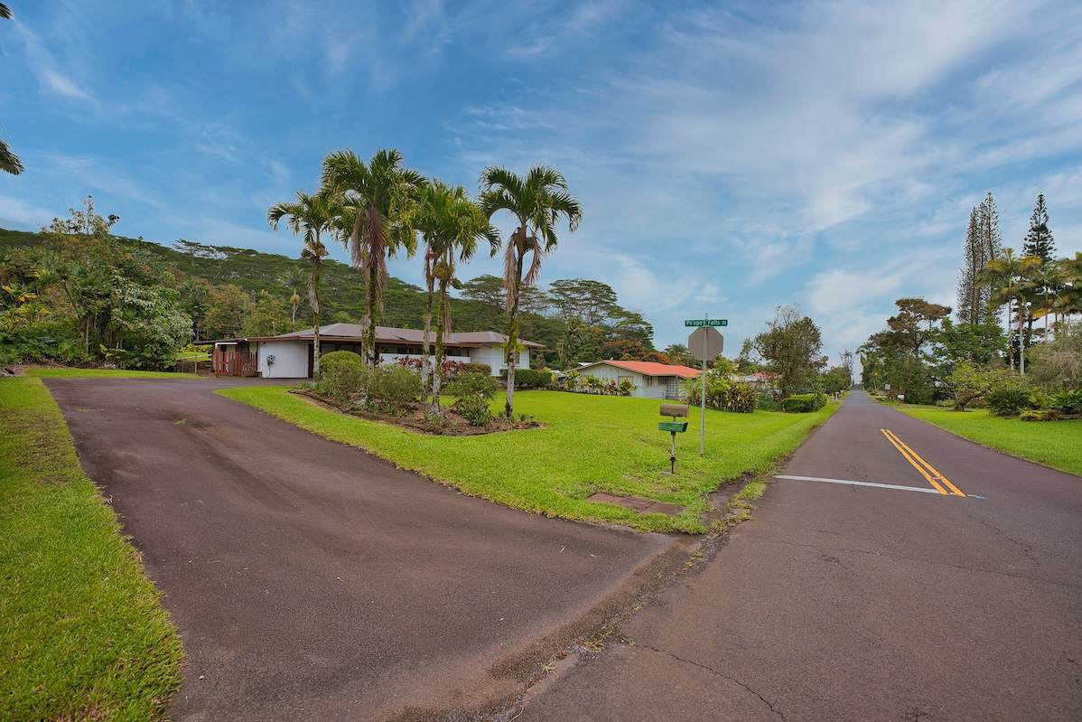 https://bt-photos.global.ssl.fastly.net/hawaii/orig_boomver_1_728394-1.jpg