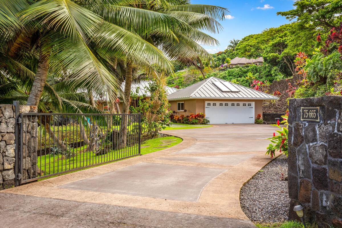 https://bt-photos.global.ssl.fastly.net/hawaii/orig_boomver_1_730177-1.jpg
