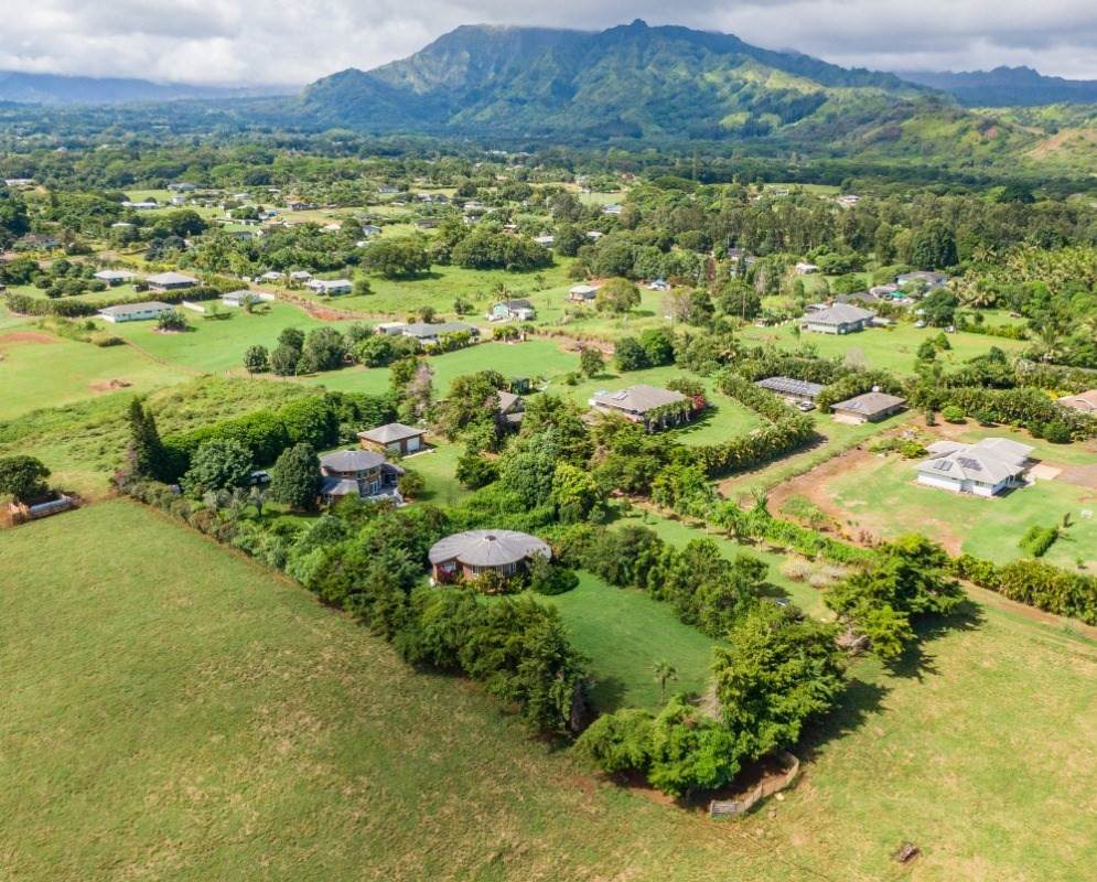 5715 Kaehulua Rd - Photo 1