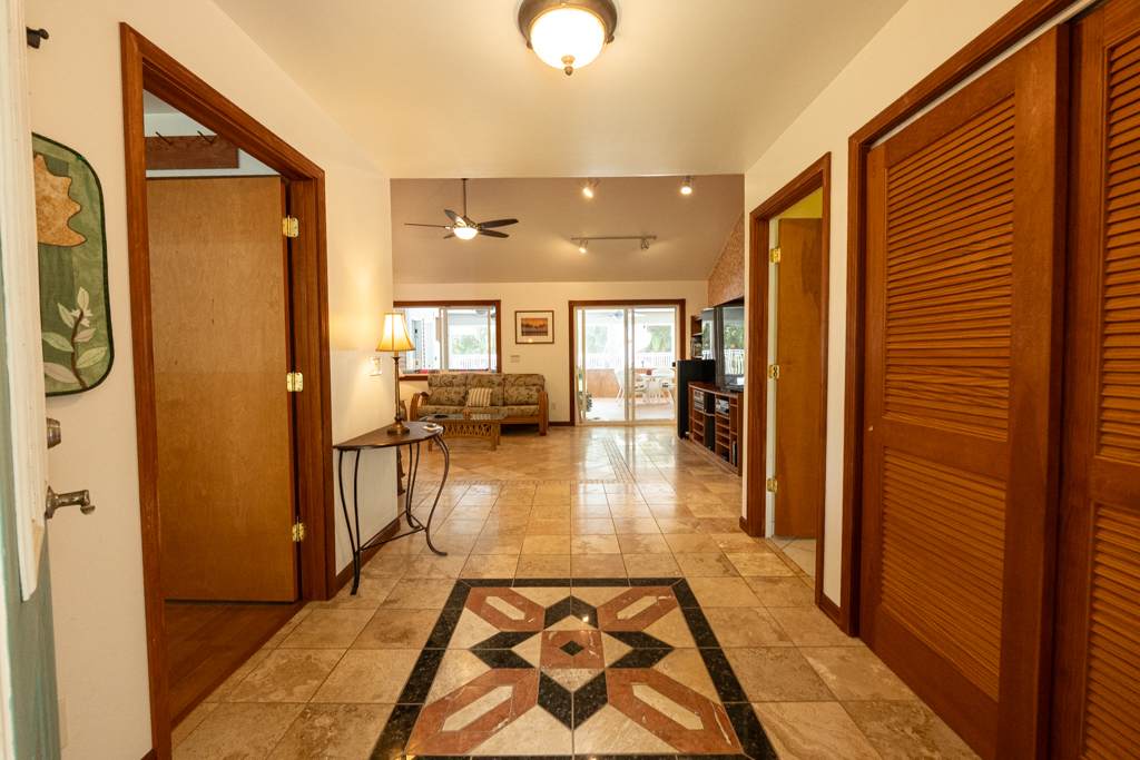 https://bt-photos.global.ssl.fastly.net/hawaii/orig_boomver_3_732179-1.jpg
