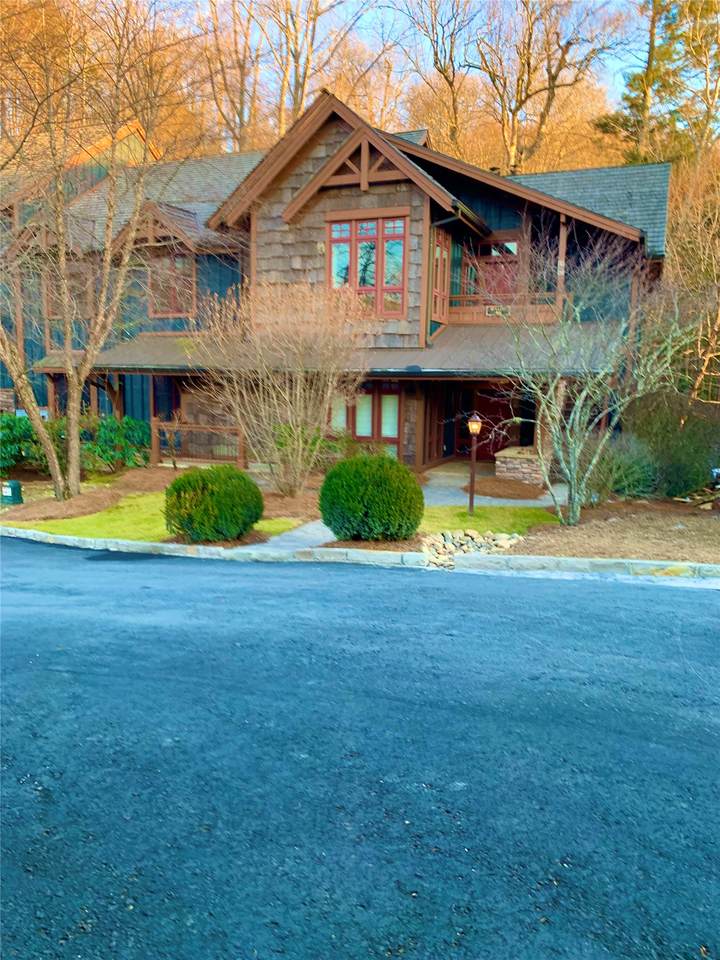 468 Birchwood Drive - Photo 1