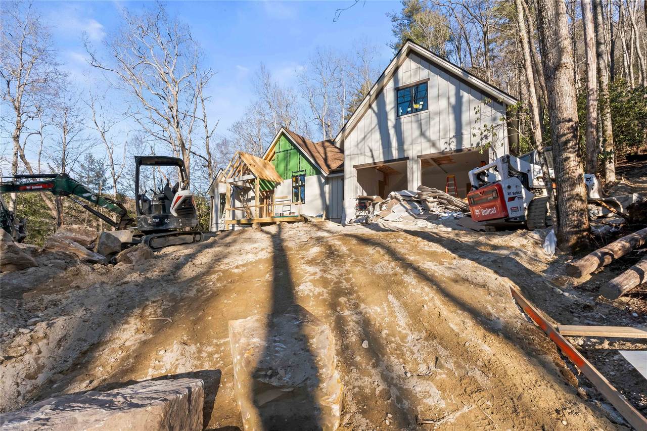 143 Rochester - Photo 1