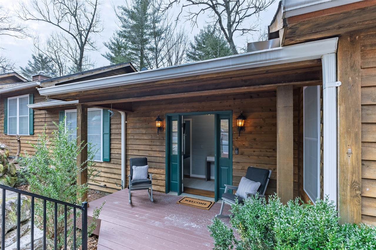 323 Overlook Road - Photo 1