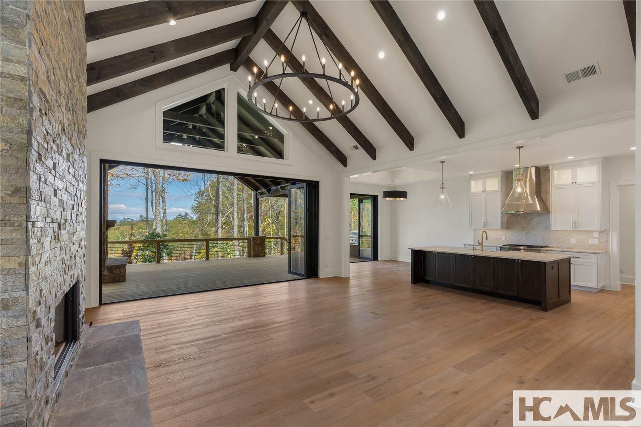 2385 Magnolia Drive - Photo 1