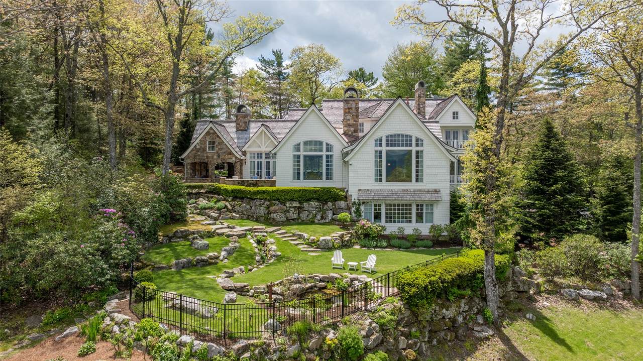 1877 Bowery Road - Photo 1