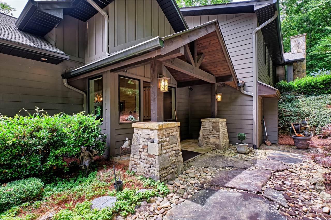 330 Western Rhodes Drive - Photo 1