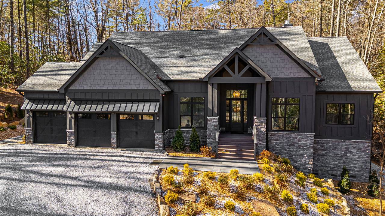 202 Lakeshore Drive - Photo 1