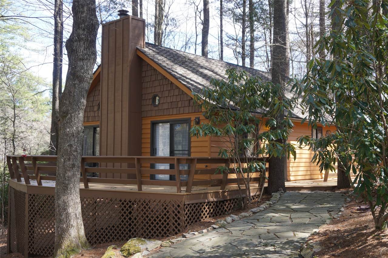 265 Pine Circle - Photo 1