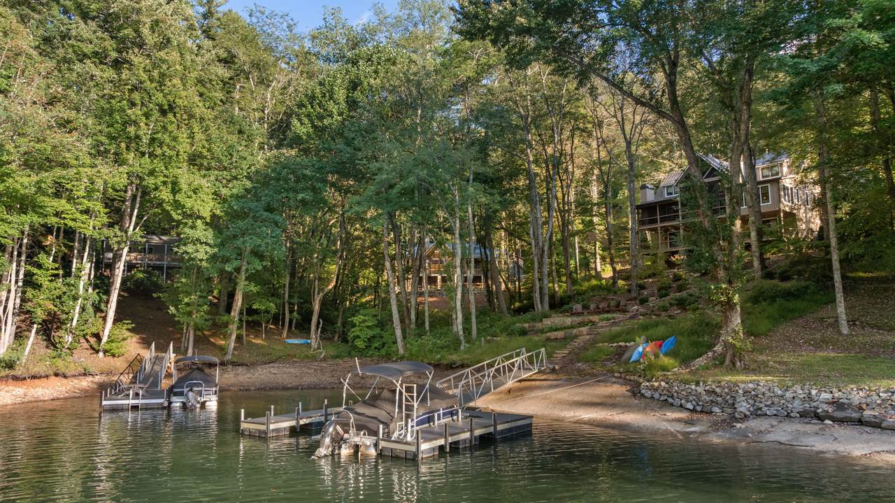 935 Glenshore Drive - Photo 1