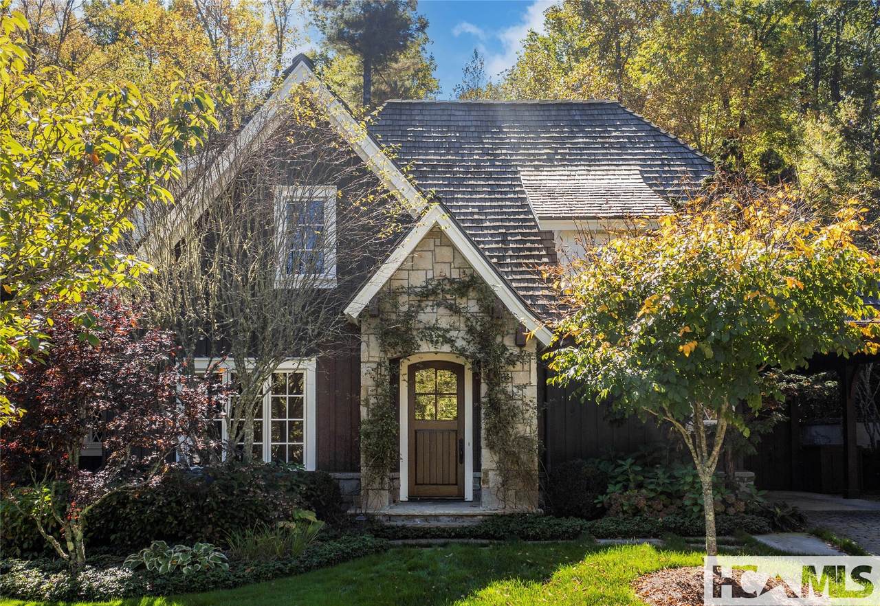 107 Old Edwards Circle - Photo 1