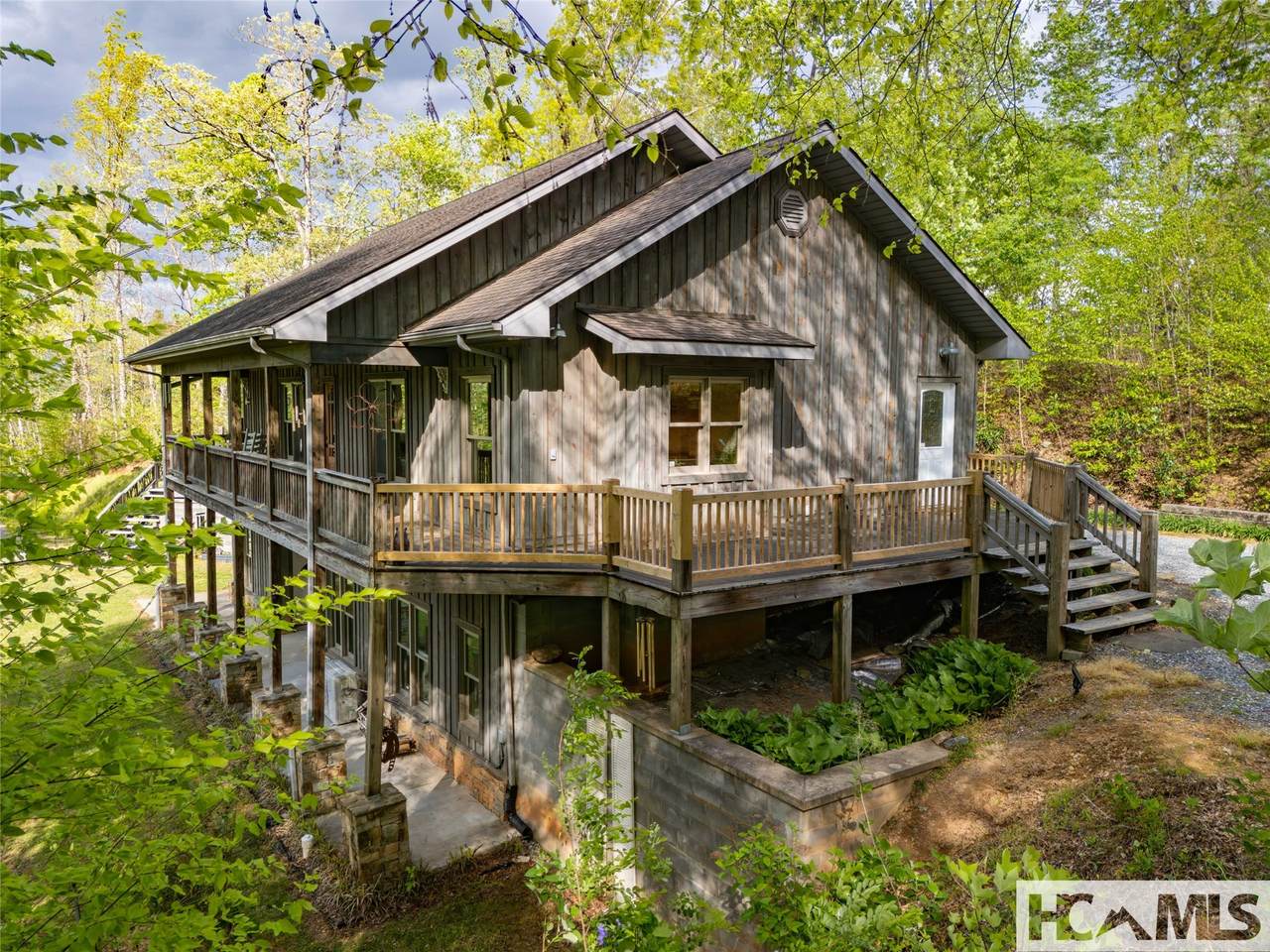 219 Sandalwood Drive - Photo 1