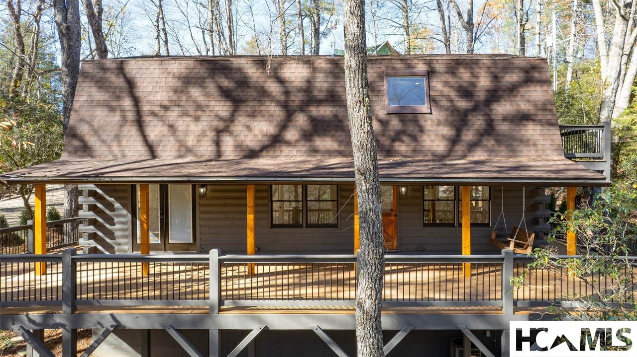 205 Hemlock Circle - Photo 1