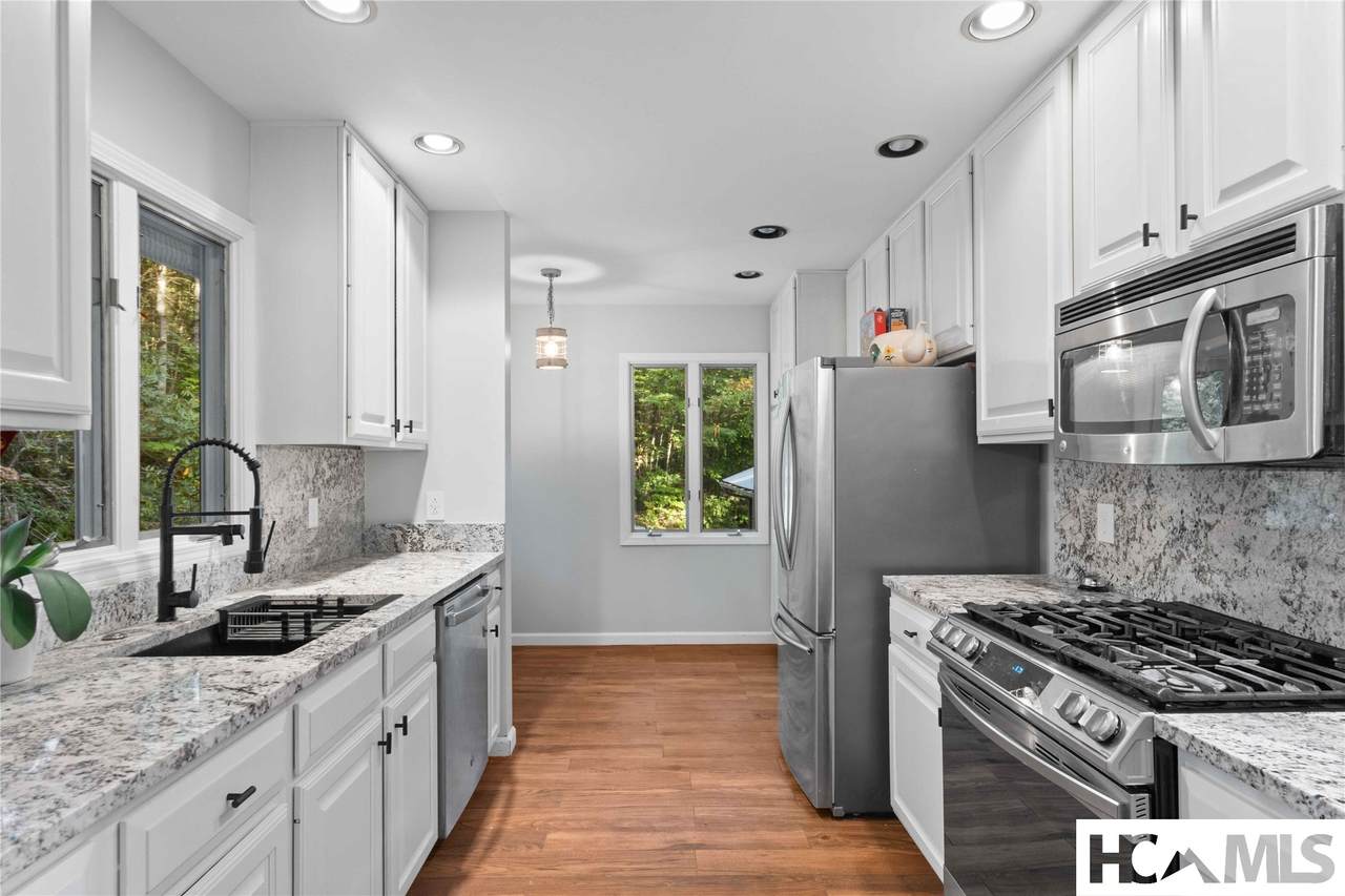 18 Horsepasture River Court - Photo 1