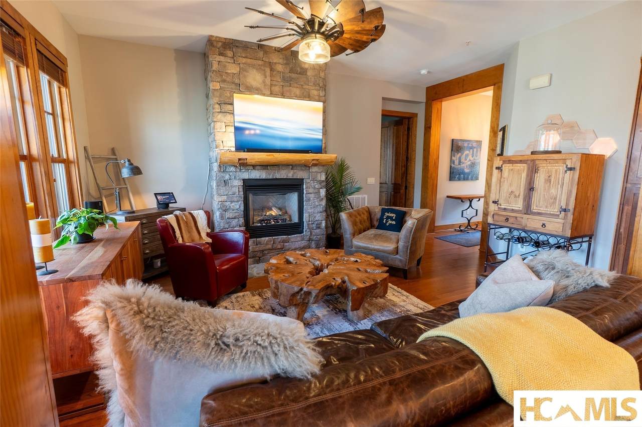 100 Saddle Notch Lane - Photo 1
