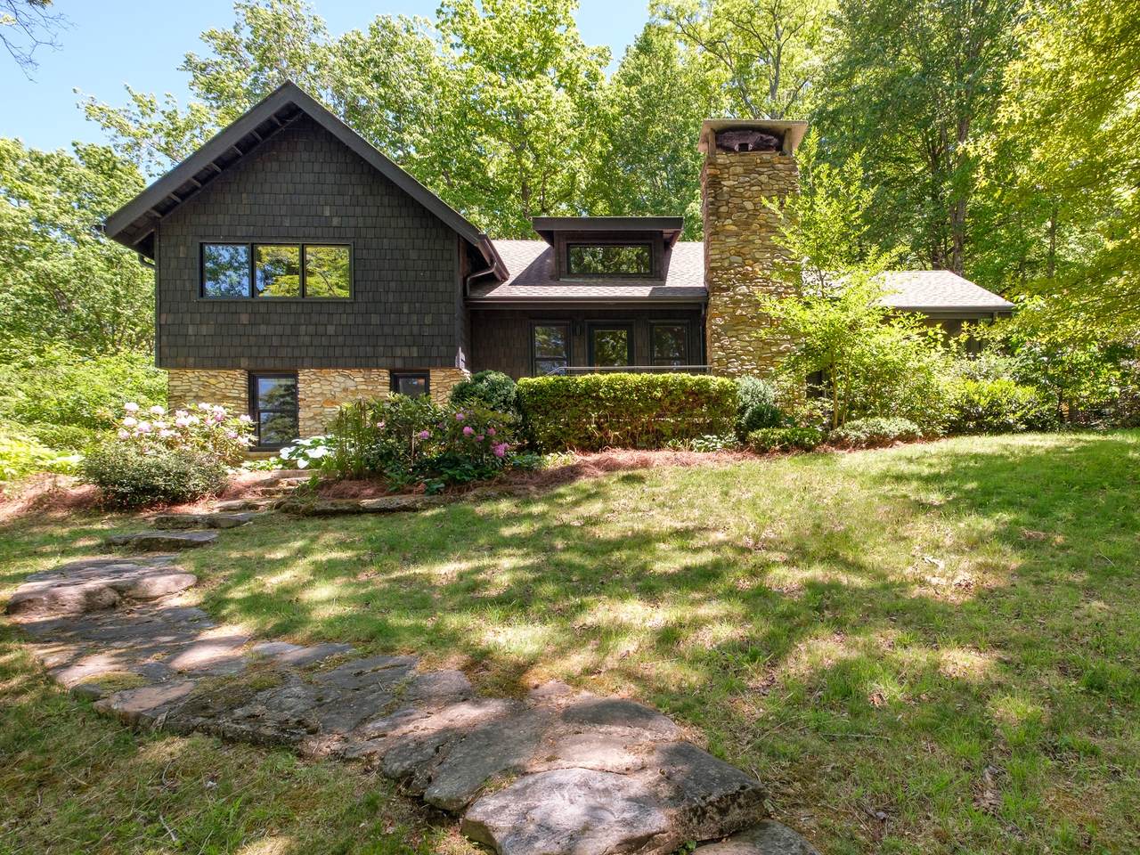 212 Shore Drive - Photo 1