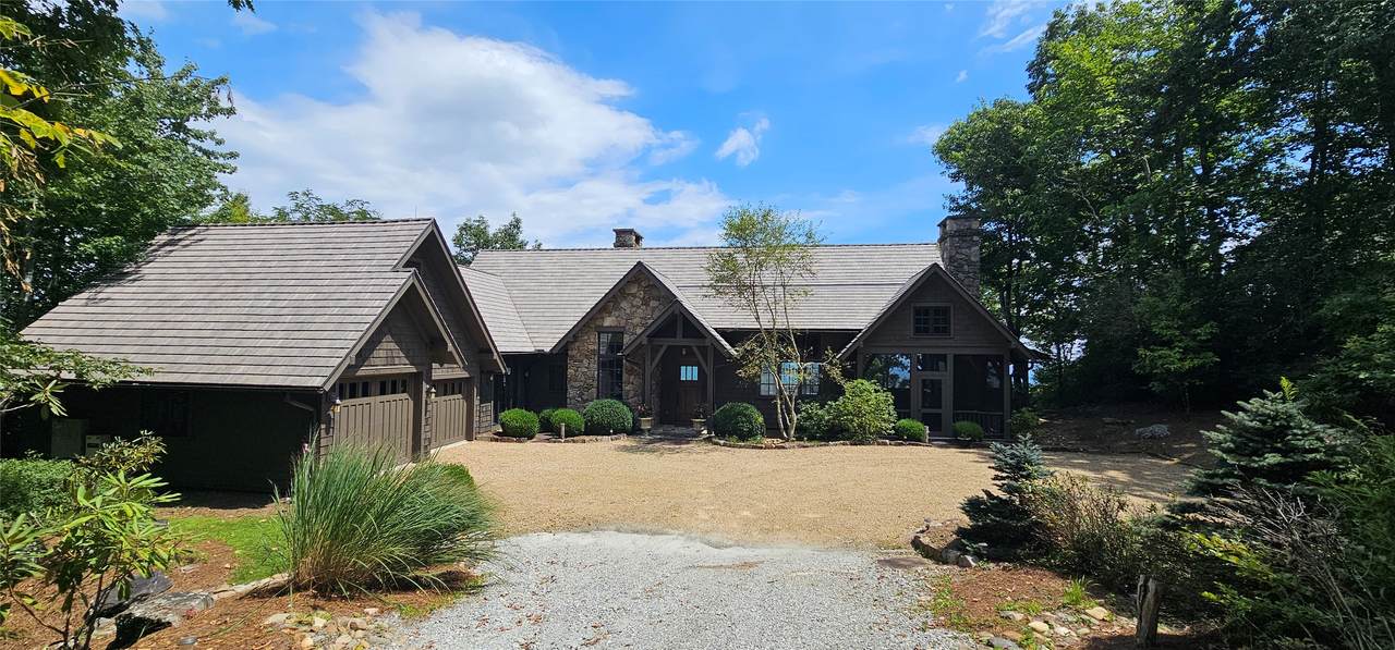 1922 Toxaway Drive - Photo 1