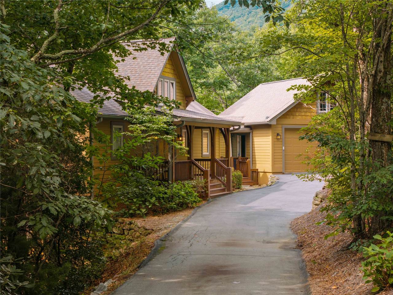 835 Toxaway Drive - Photo 1