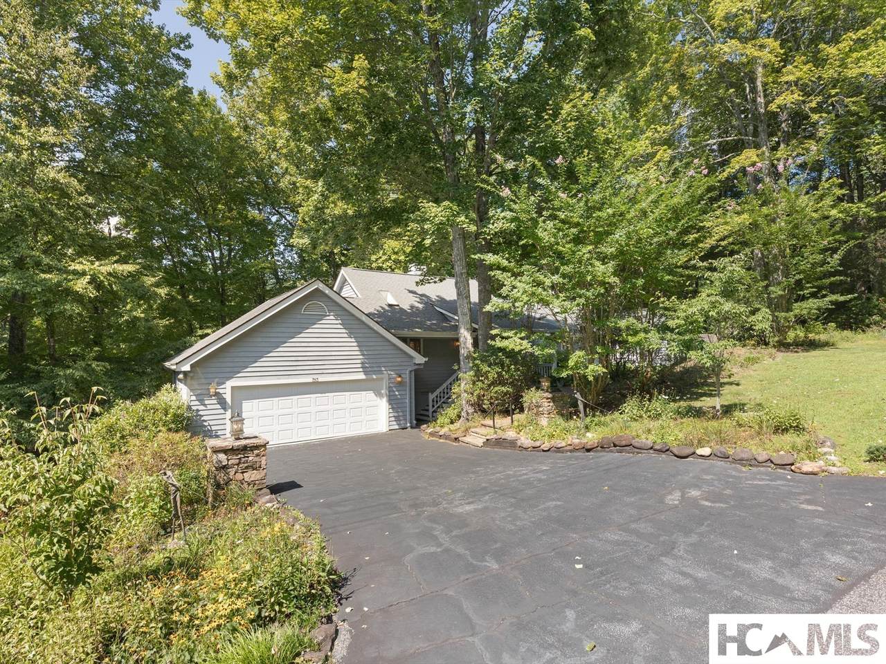 313 Boiling Springs Road - Photo 1