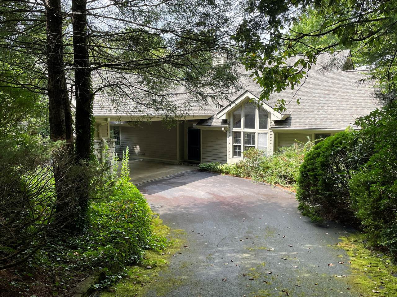 212 Club Colony Lane - Photo 1