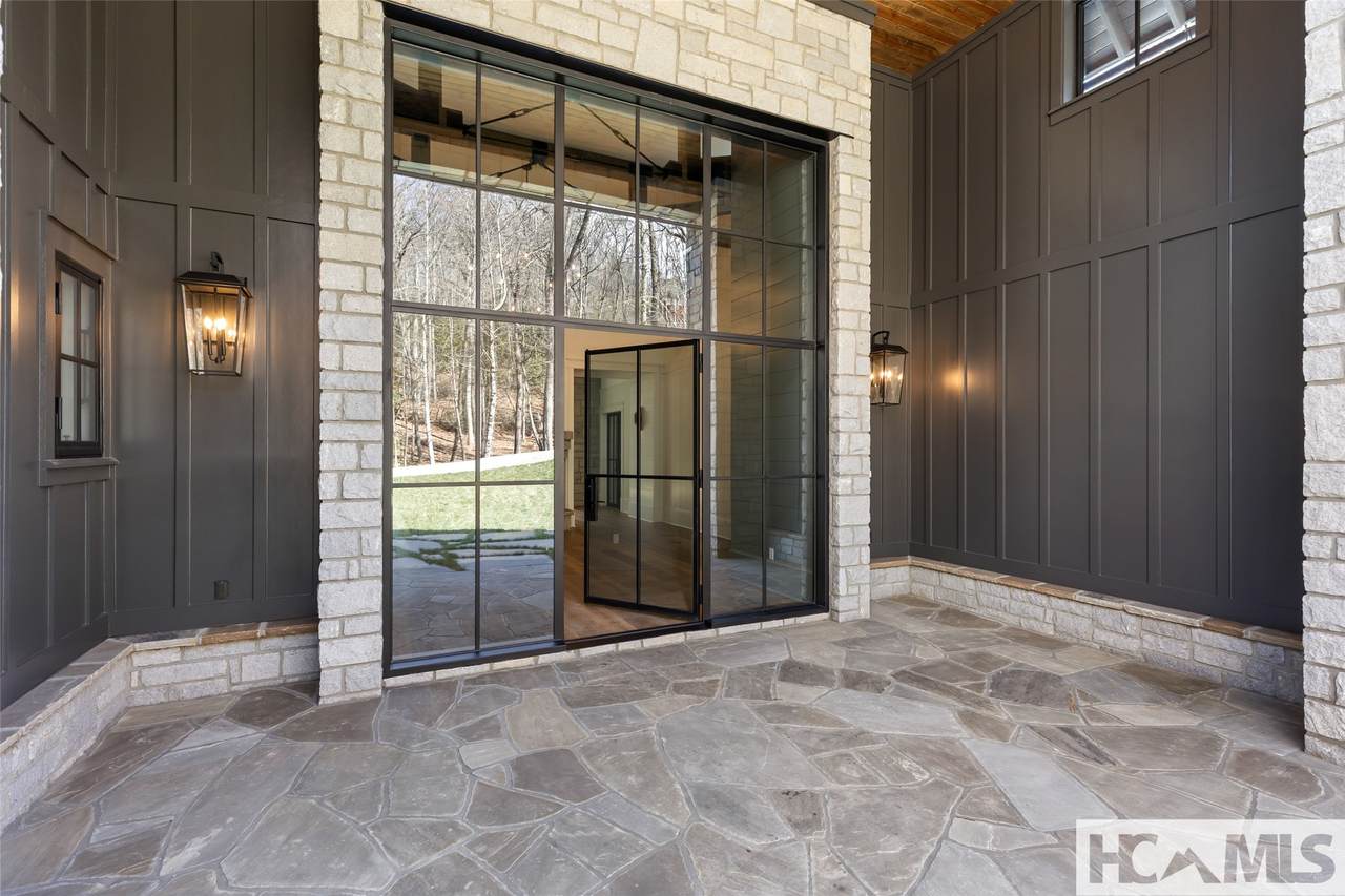 https://bt-photos.global.ssl.fastly.net/hcbor/1280_boomver_3_1002714-2.jpg