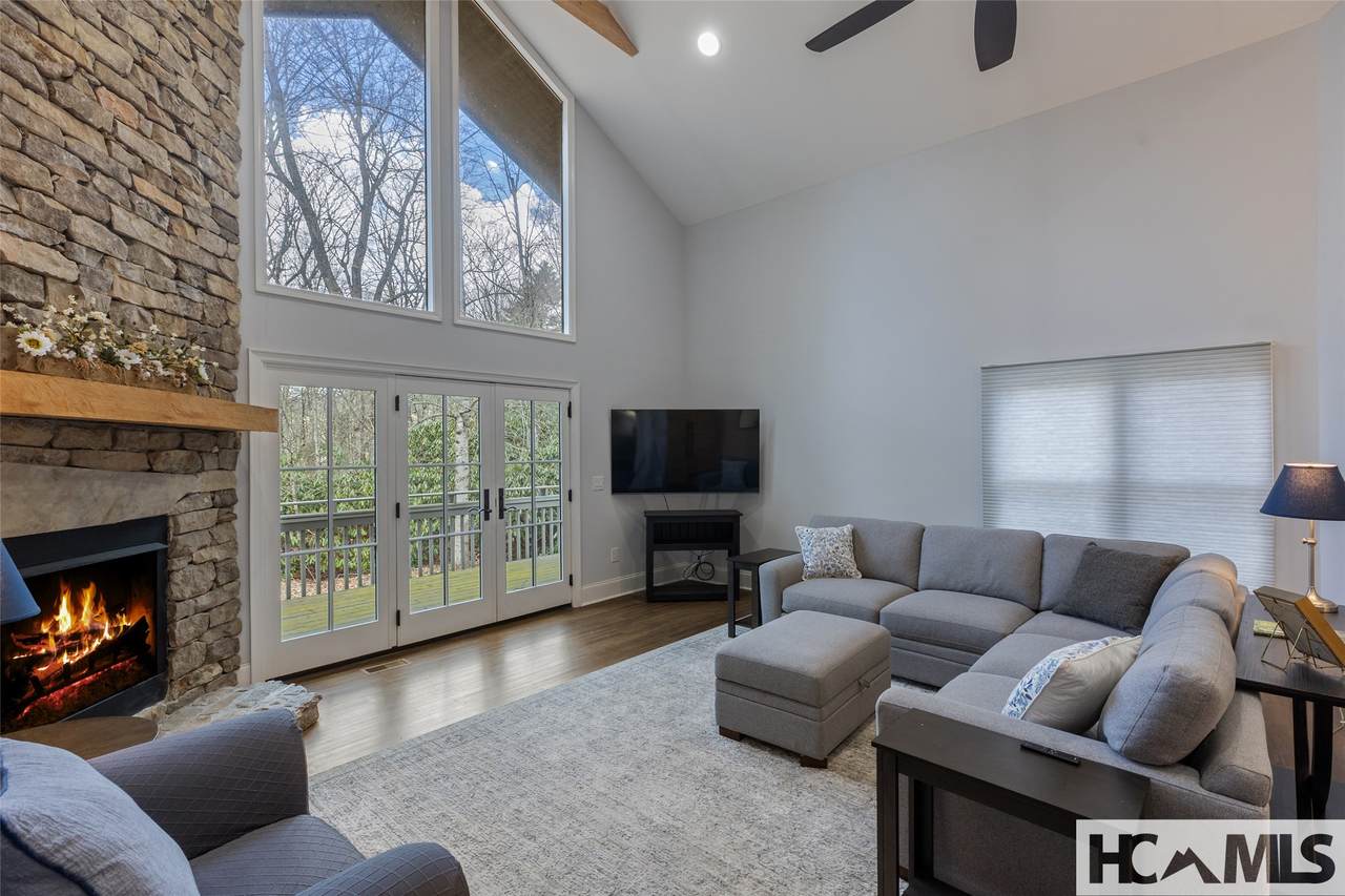 19-B Whiteside Mountain Rd - Photo 1