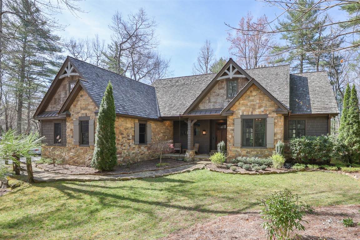 194 Streamside Drive - Photo 1