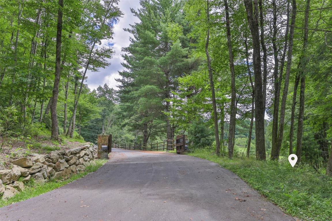 5 Flat Creek Drive - Photo 1