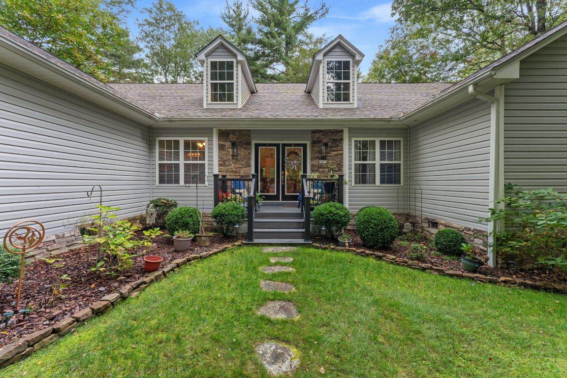 217 Crestwood Road - Photo 1