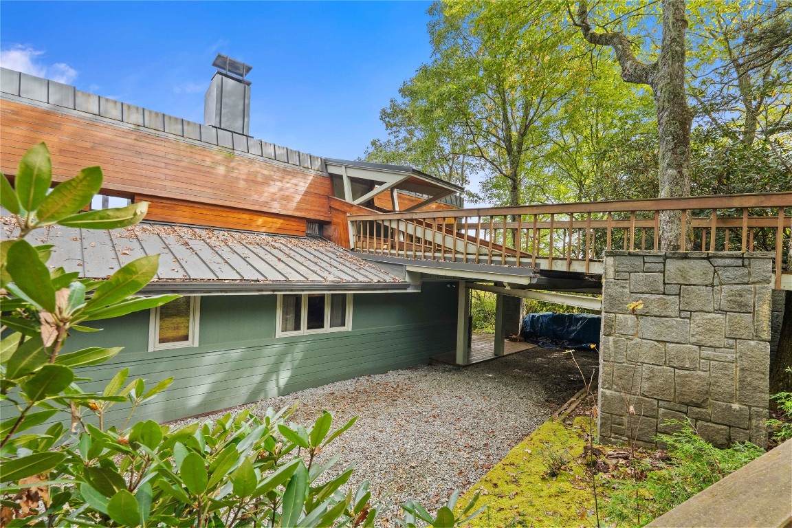 336 North Drive - Photo 1