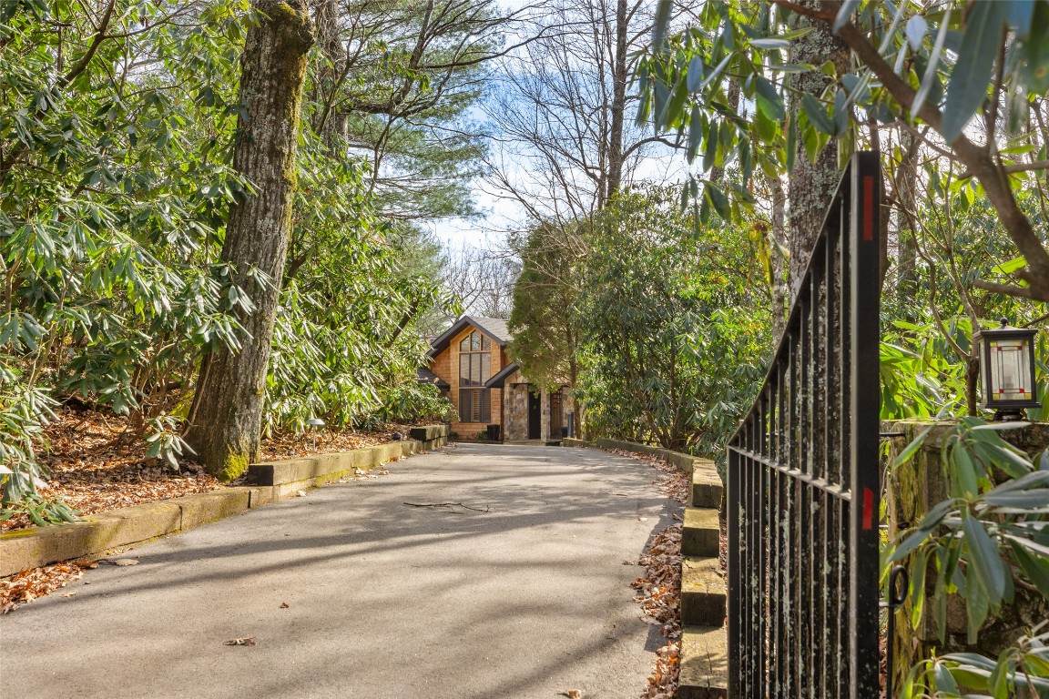 15 Bonnevista Drive - Photo 1