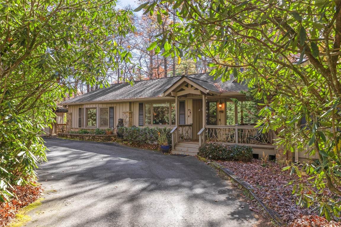 371 Dixon Drive - Photo 1