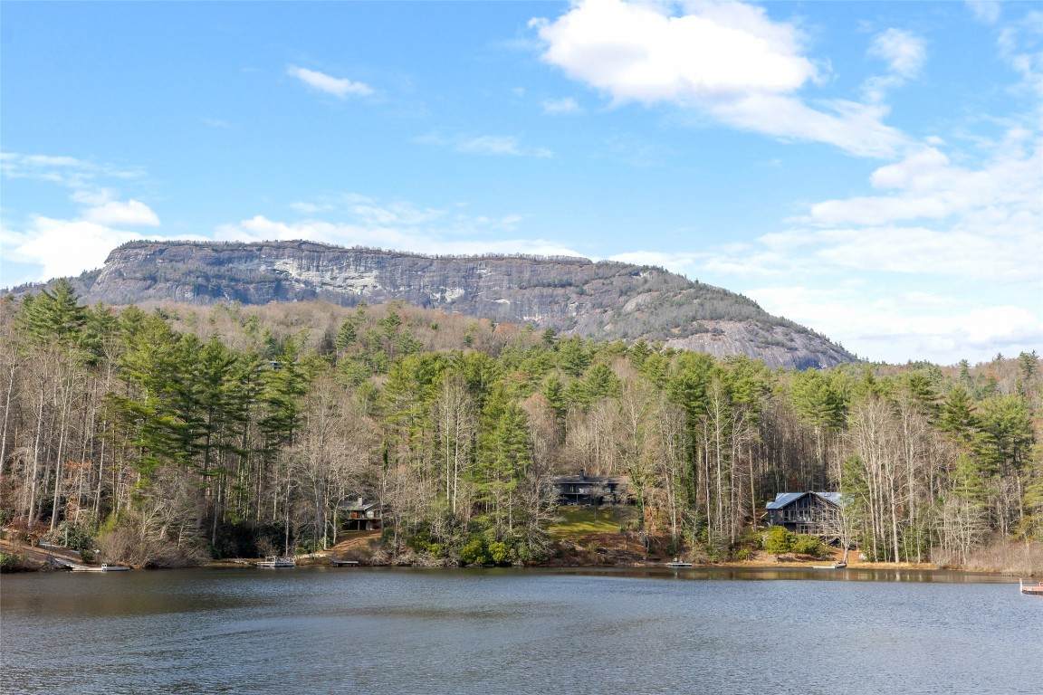 335 Twin Lakes Drive - Photo 1