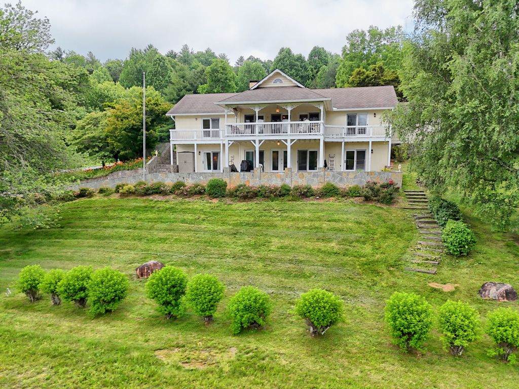 70 Fairway Lane - Photo 1