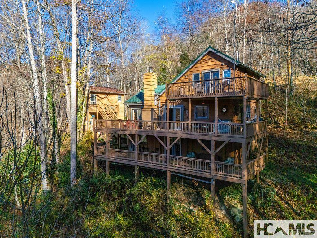 146/148 Bluebird Lane - Photo 1