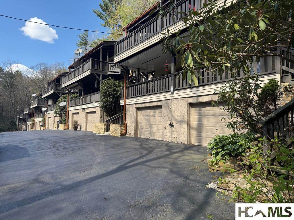 145 Hawks Nest Lane - Photo 1